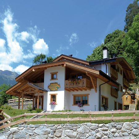 Agriturismo Dalla Natura La Salute Giustino Eksteriør billede